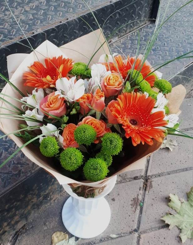 Букет цветов из: Герберы, Хризантемы, Альстромерии и Розы в Панковке