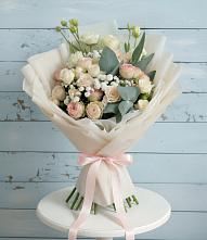 Букет цветов из:  Розы и Лизиантусы в Панковке