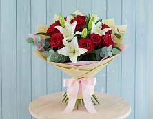 Букет цветов из:  Лилии и Розы в Панковке