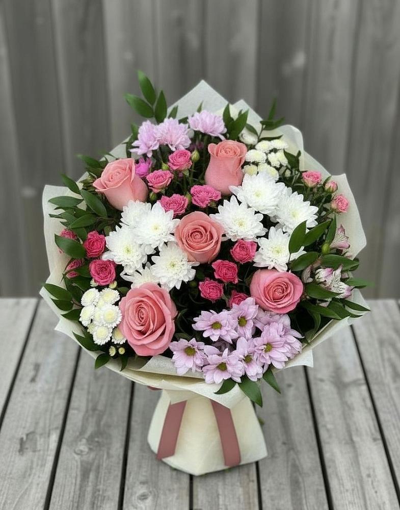 Букет цветов из: Альстромерии, Гвоздики, Розы и Хризантемы в Панковке