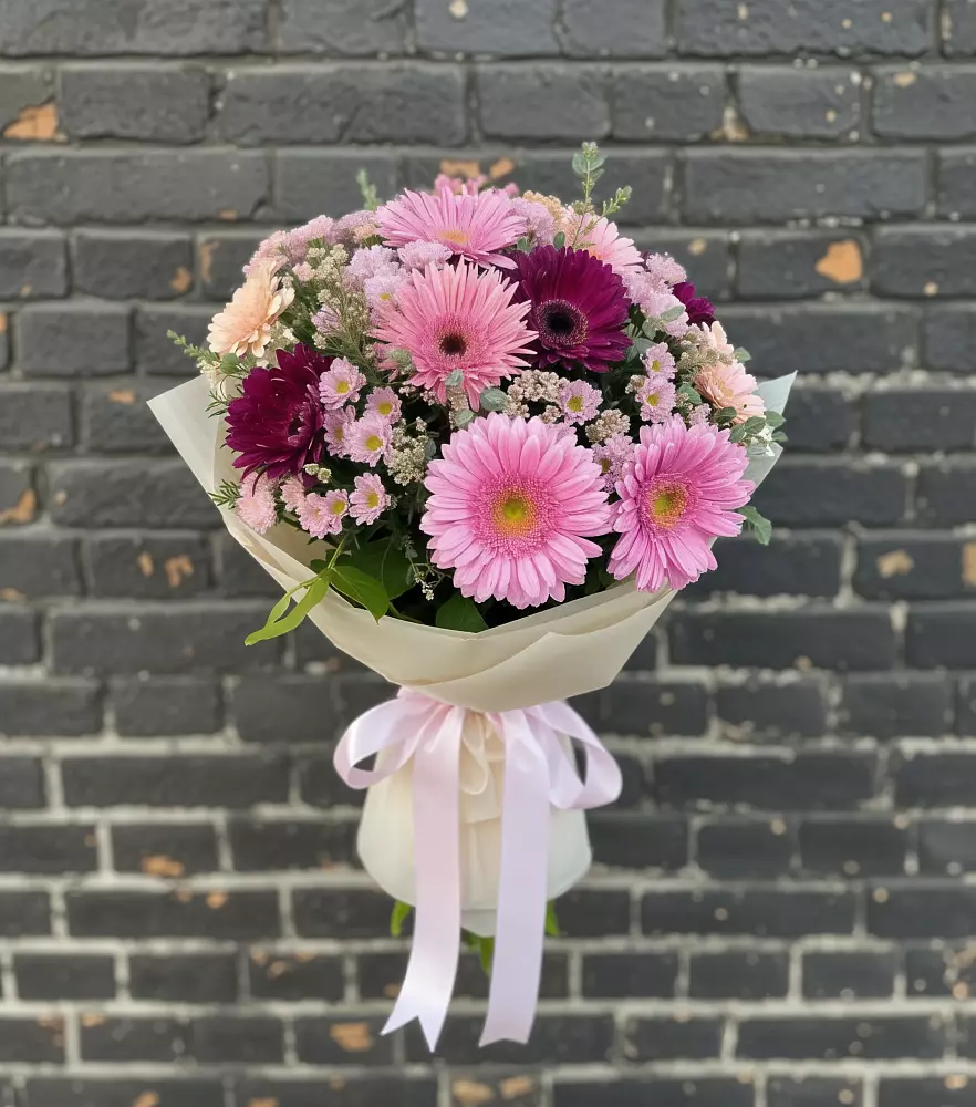 Букет цветов из: Герберы и Хризантемы в Панковке