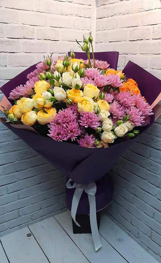Букет цветов из: Хризантемы и Розы в Панковке
