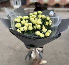 Букет Белые кустовые розы Солинеро в Панковке