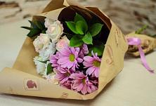 Букет цветов из:  Розы и Хризантемы #REPLACE_PRED# Панковке