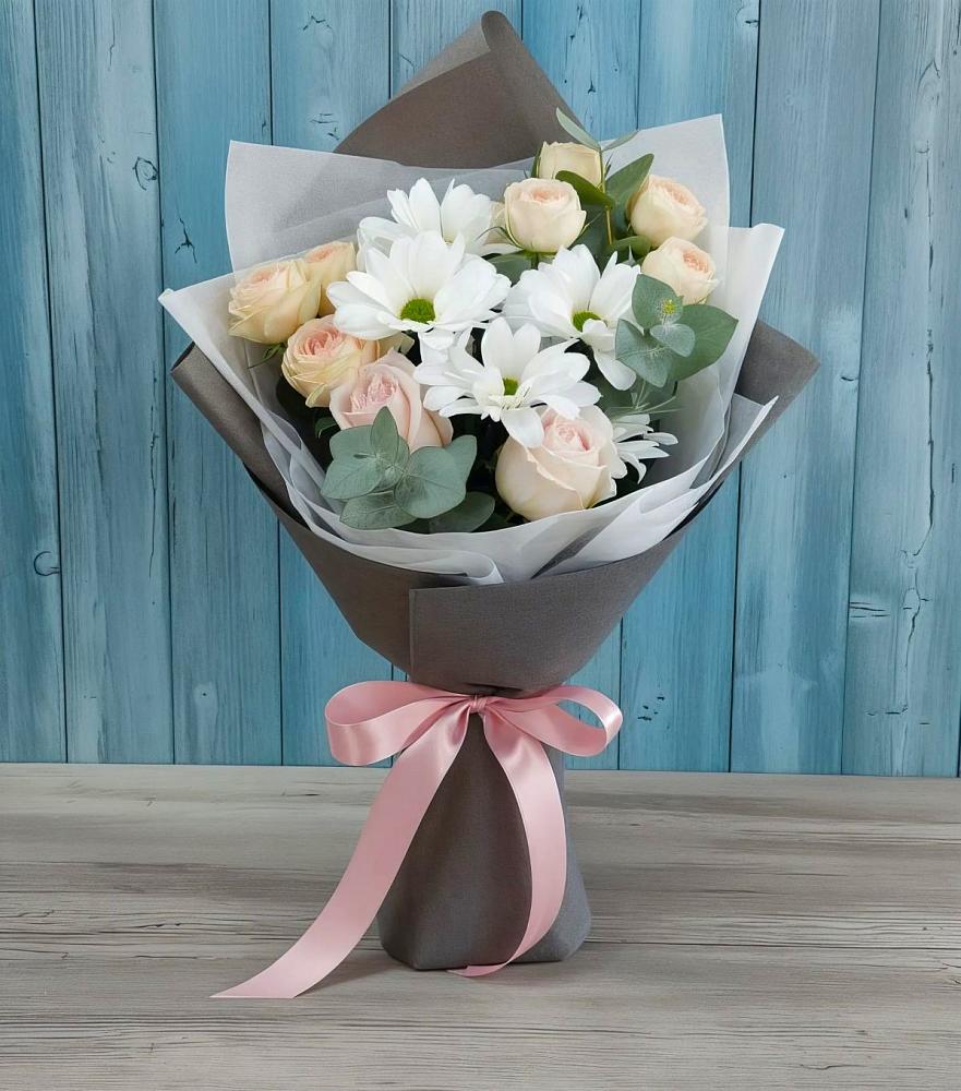 Букет цветов из: Хризантемы и Розы в Панковке