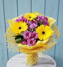 Букет цветов из:  Хризантемы и Герберы в Панковке