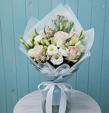 Букет цветов из:  Розы и Лизиантусы в Панковке