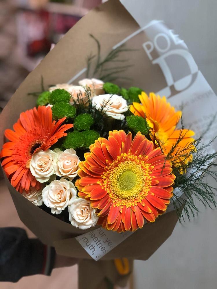 Букет цветов из: Герберы, Хризантемы и Розы в Панковке