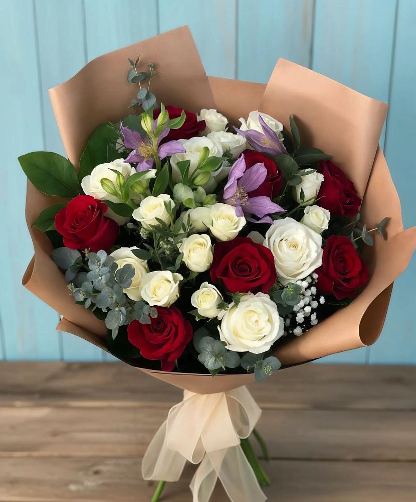 Букет цветов из: Розы и Альстромерии в Панковке