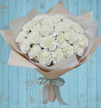 Букет цветов из:  Гвоздики в Панковке
